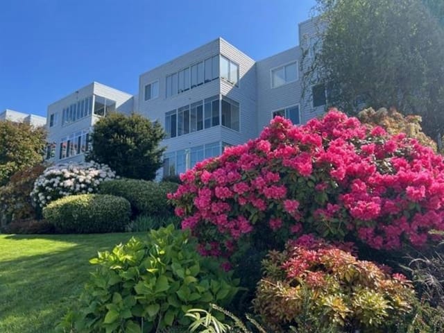 Apartment for sale in White Rock, South Surrey White Rock, 302 1354 Winter Street, 263111681 | Realtylink.org