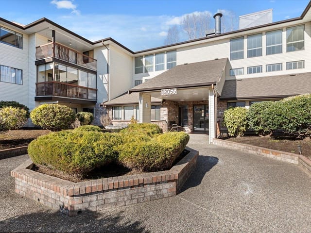 Apartment for sale in Abbotsford, Abbotsford, 202 32055 Old Yale Road, 263111707 | Realtylink.org