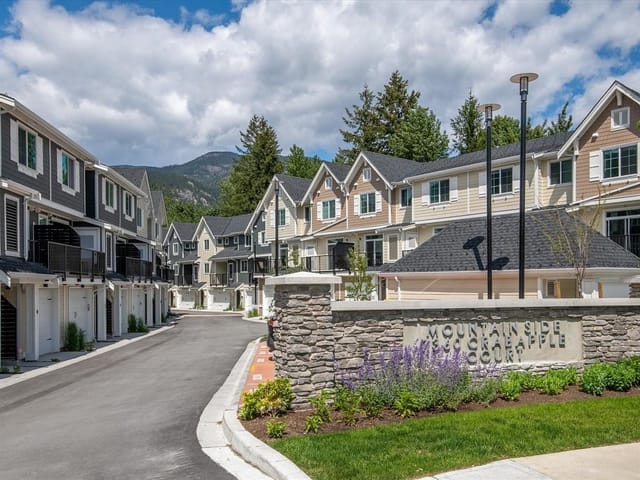 Townhouse for sale in Pemberton, Pemberton, 11 7360 Crabapple Court, 263111769 | Realtylink.org