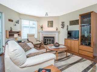 Apartment for sale in White Rock, South Surrey White Rock, 203 1378 Fir Street, 263111907 | Realtylink.org