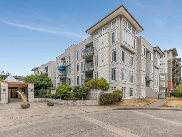 Apartment for sale in Abbotsford, Abbotsford, 411 32085 George Ferguson Way, 263111938 | Realtylink.org