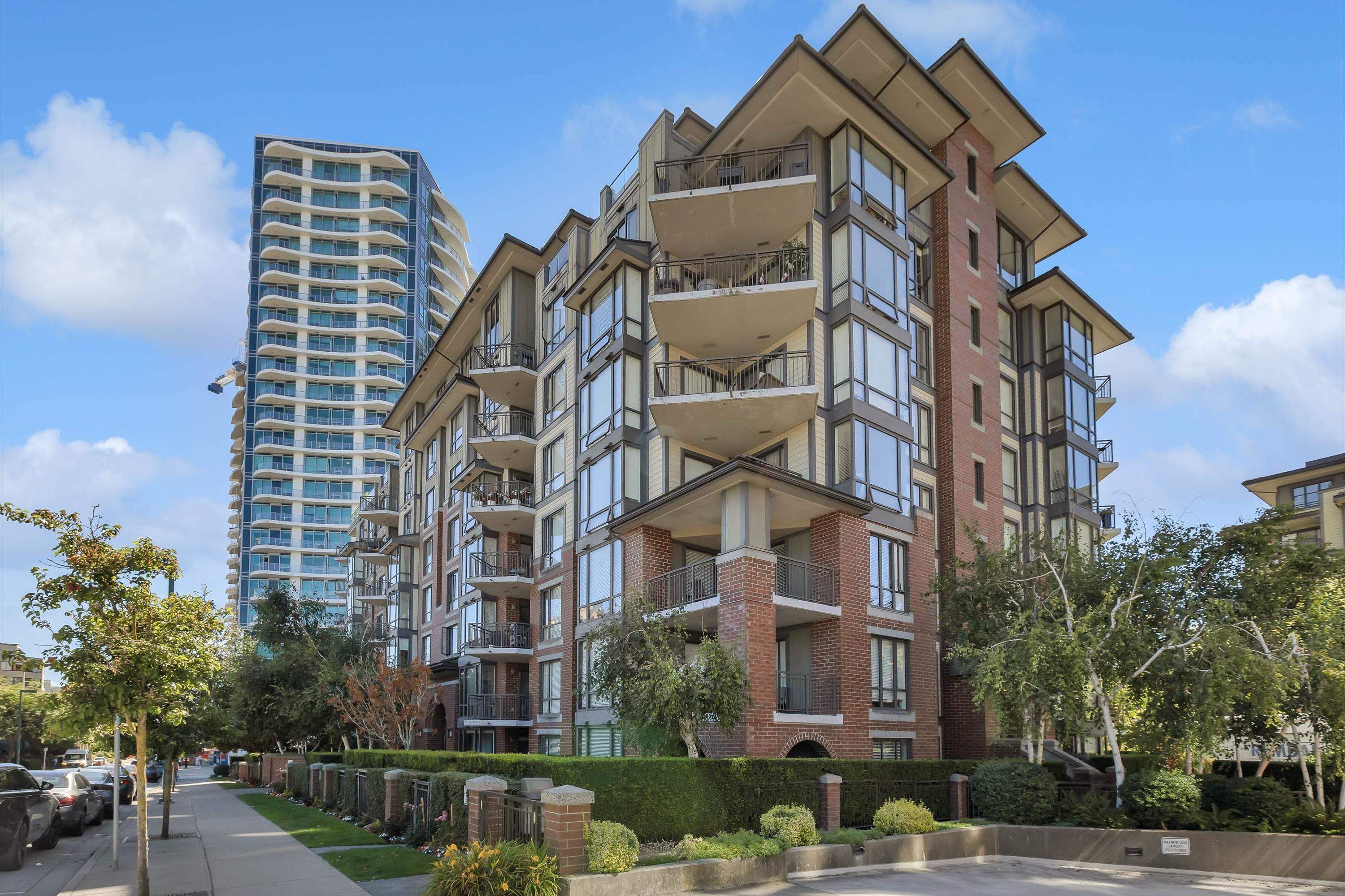 Apartment for sale in White Rock, South Surrey White Rock, 107 1551 Foster Street, 263112111 | Realtylink.org