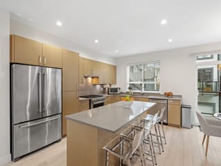 Townhouse for sale in Surrey, South Surrey White Rock, 5 16760 25 Avenue, 263112121 | Realtylink.org