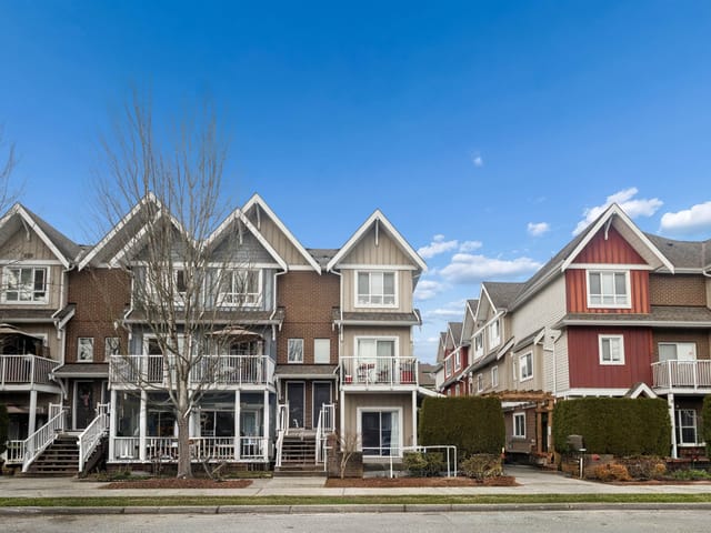 Townhouse for sale in Port Coquitlam, Port Coquitlam, 201 1661 Fraser Avenue, 263112187 | Realtylink.org
