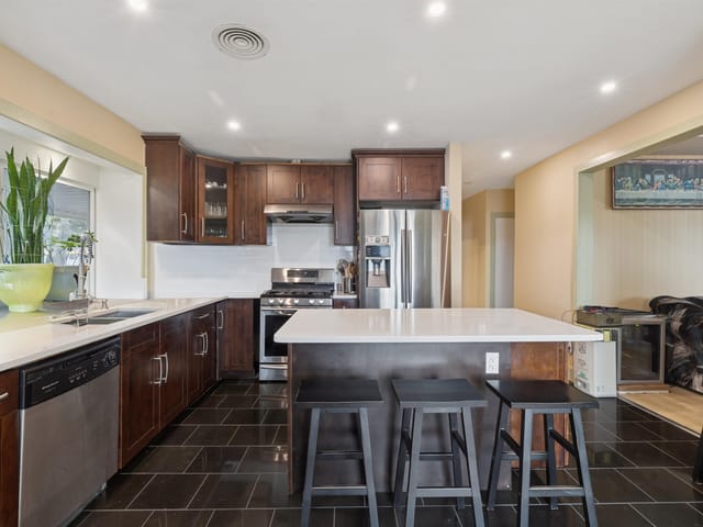 House for sale in Surrey, Surrey, 16388 88 Avenue, 263112192 | Realtylink.org