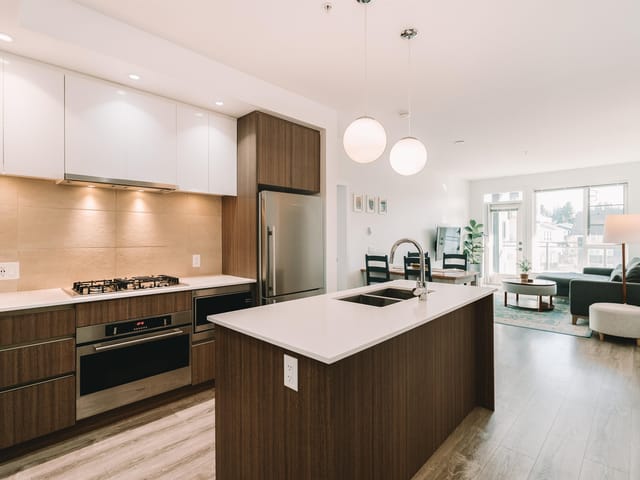 Apartment for sale in Coquitlam, Coquitlam, 402 516 Foster Avenue, 263112239 | Realtylink.org