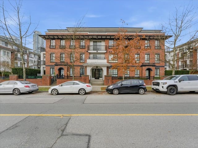Apartment for sale in Coquitlam, Coquitlam, 205 553 Foster Avenue, 263112339 | Realtylink.org
