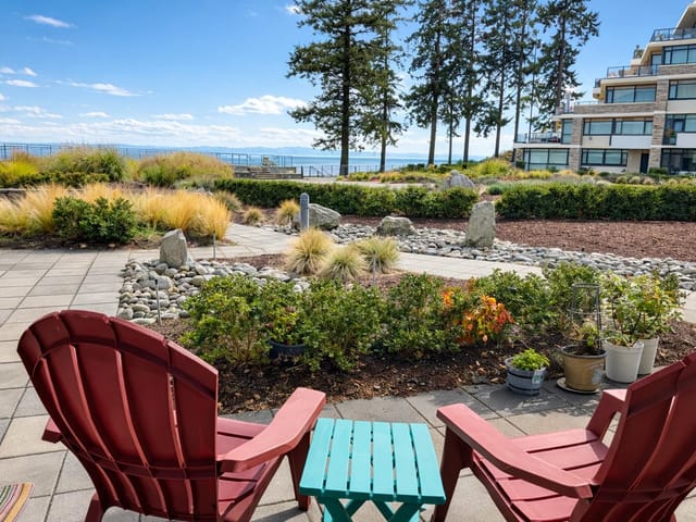 Apartment for sale in Sechelt, Sunshine Coast, 206 5665 Teredo Street, 263112341 | Realtylink.org