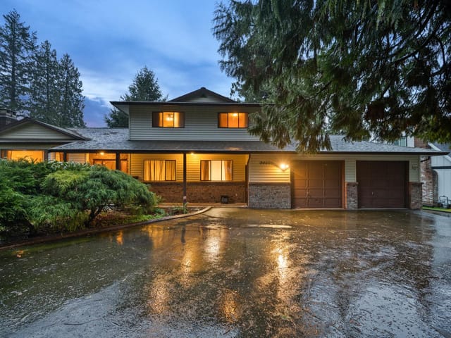 House for sale in Abbotsford, Abbotsford, 34660 Walker Crescent, 263112361 | Realtylink.org