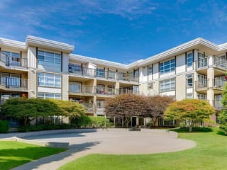 Apartment for sale in Surrey, South Surrey White Rock, 310 15168 19 Avenue, 263112414 | Realtylink.org