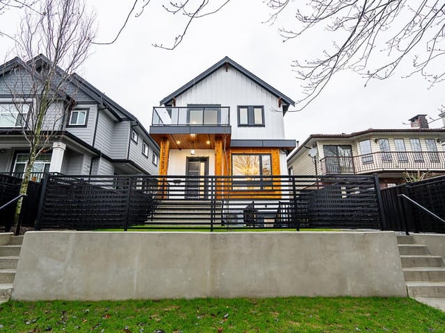 1/2 Duplex for sale in Vancouver, Vancouver East, 1 2753 Nanaimo Street, 263112533 | Realtylink.org