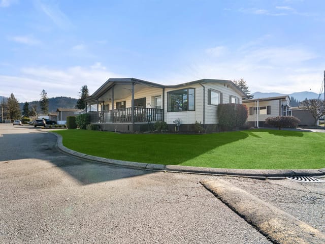 Manufactured Home for sale in Chilliwack, Sardis, 137 6338 Vedder Road, 263112569 | Realtylink.org