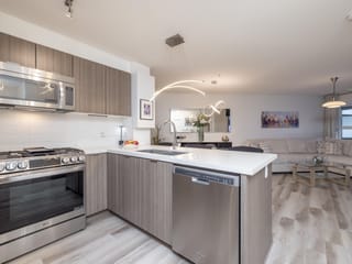 Apartment for sale in Surrey, South Surrey White Rock, 314 3323 151 Street, 263112605 | Realtylink.org