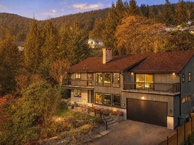 House for sale in North Vancouver, North Vancouver, 284 Montroyal Boulevard, 263112802 | Realtylink.org