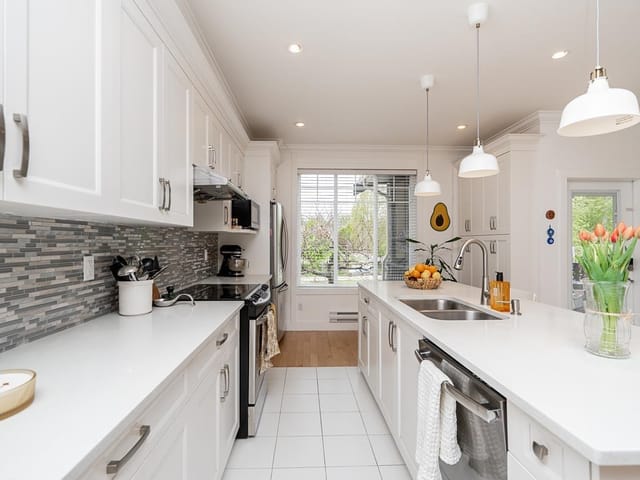 Townhouse for sale in Surrey, Cloverdale, 1 18818 71 Avenue, 263112881 | Realtylink.org