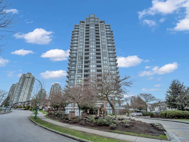 Apartment for sale in Burnaby, Burnaby South, 802 7325 Arcola Street, 263112945 | Realtylink.org