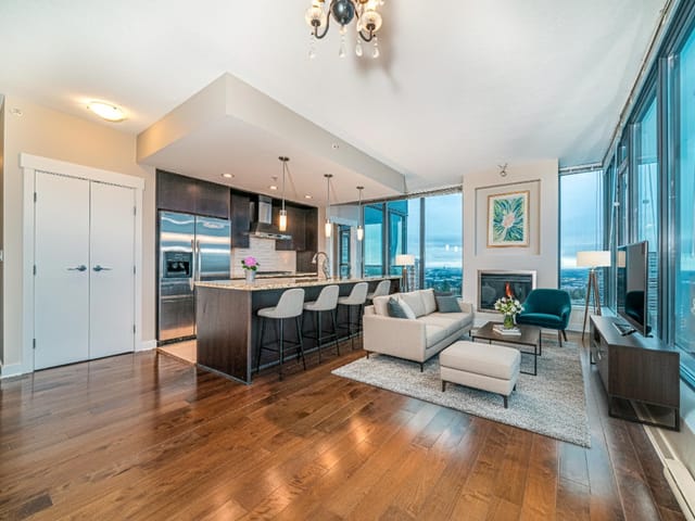 Apartment for sale in Burnaby, Burnaby East, 2902 7088 18th Avenue, 263112989 | Realtylink.org