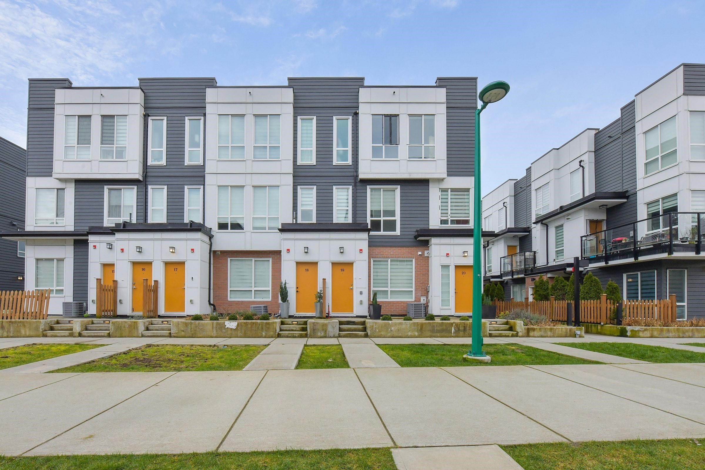 Townhouse for sale in Surrey, Cloverdale, 19 18855 72 Avenue, 263113153 | Realtylink.org