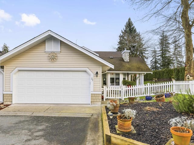 Townhouse for sale in Surrey, Cloverdale, 27 6488 168 Street, 263113163 | Realtylink.org