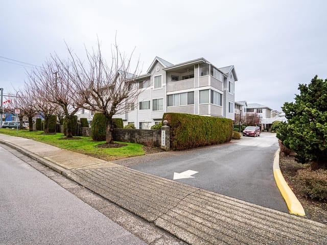 Apartment for sale in Abbotsford, Abbotsford, 306 32823 Landeau Place, 263113178 | Realtylink.org