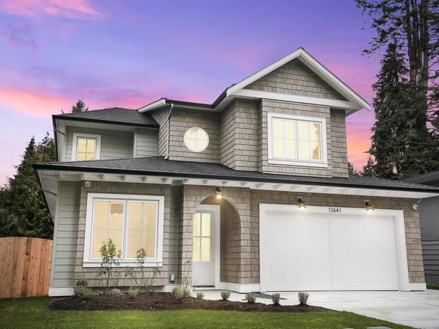 House for sale in Surrey, South Surrey White Rock, 12641 15 Avenue, 263113260 | Realtylink.org