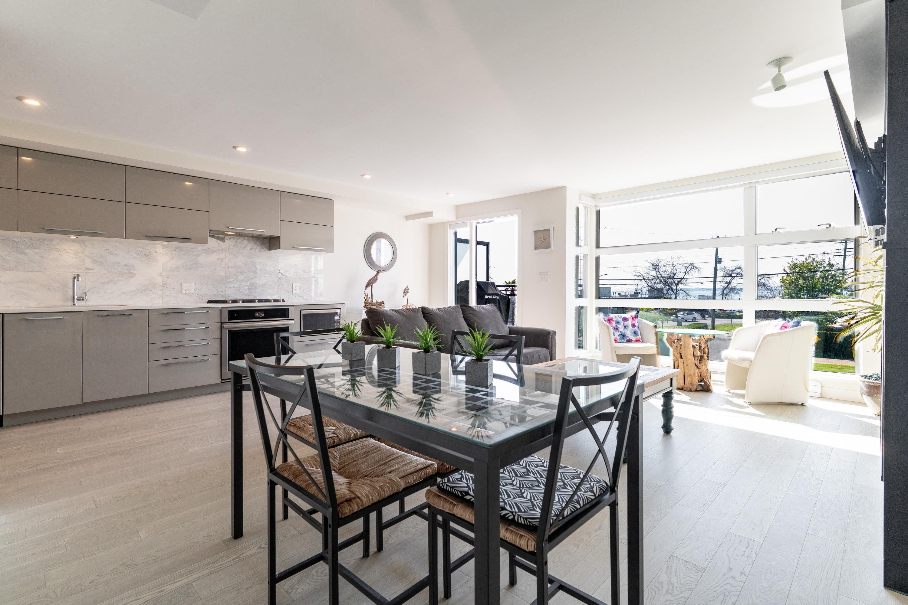 Apartment for sale in White Rock, South Surrey White Rock, 203 1160 Oxford Street, 263113349 | Realtylink.org