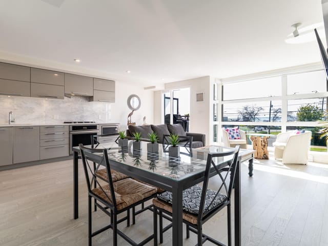 Apartment for sale in White Rock, South Surrey White Rock, 203 1160 Oxford Street, 263113349 | Realtylink.org