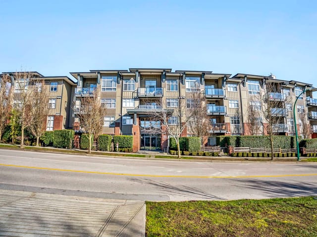 Apartment for sale in Surrey, Cloverdale, 201 19201 66a Avenue, 263113362 | Realtylink.org