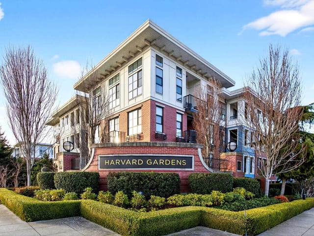 Apartment for sale in Surrey, South Surrey White Rock, 312 15168 33 Avenue, 263113454 | Realtylink.org