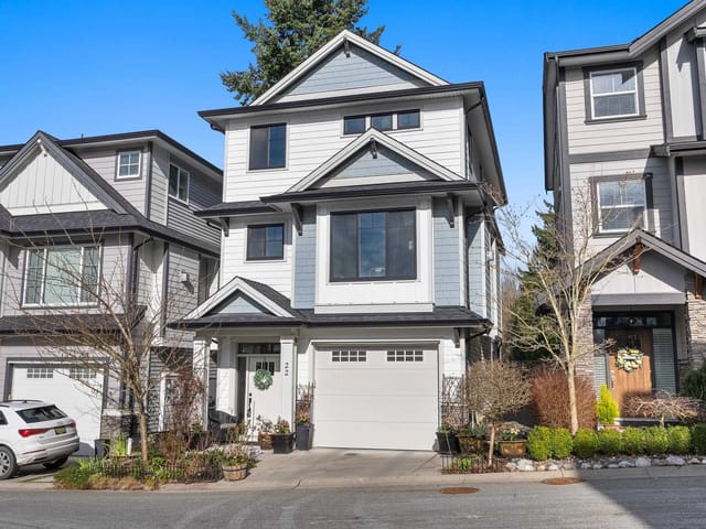 House for sale in Abbotsford, Abbotsford, 22 4295 Old Clayburn Road, 263113459 | Realtylink.org