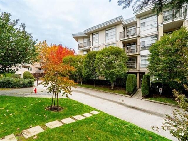 Apartment for rent in Surrey, South Surrey White Rock, 8 1850 E Southmere Crescent, 263113463 | Realtylink.org
