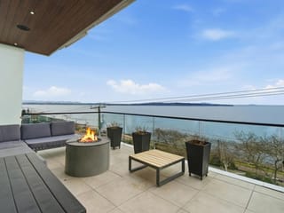 House for sale in White Rock, South Surrey White Rock, 15377 Marine Drive, 263113479 | Realtylink.org