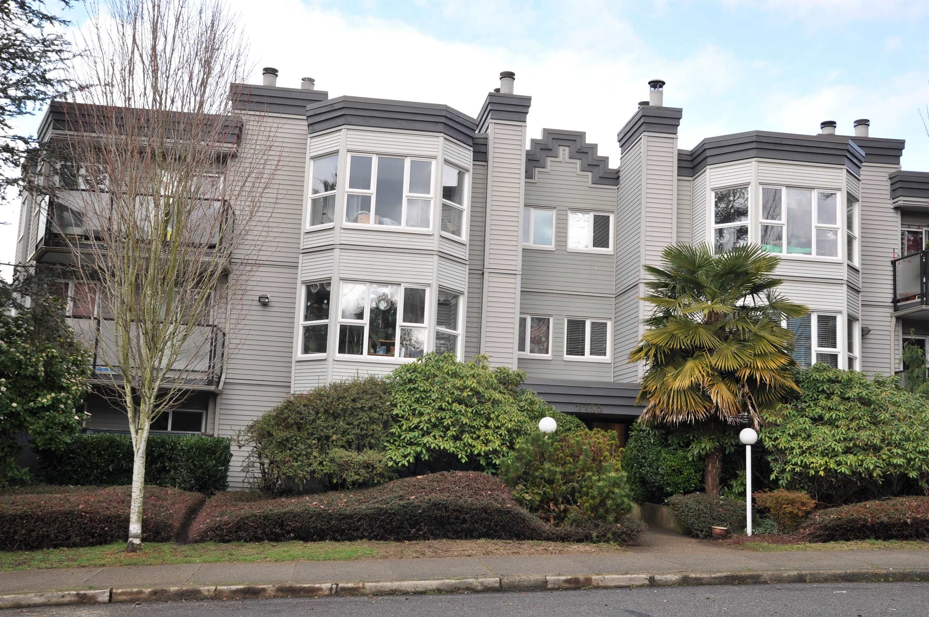 Apartment for sale in Vancouver, Vancouver East, 104 2255 Eton Street, 263113575 | Realtylink.org