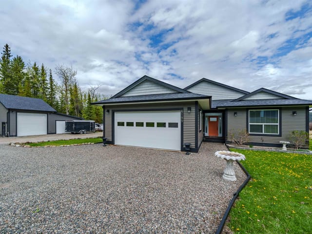 House for sale in 100 Mile House, 100 Mile House, 6199 Hunt Road, 263113700 | Realtylink.org