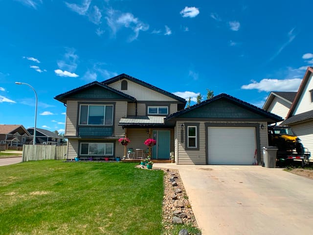 House for sale in Fort Nelson, Fort Nelson, 5201 Hallmark Crescent, 263113761 | Realtylink.org