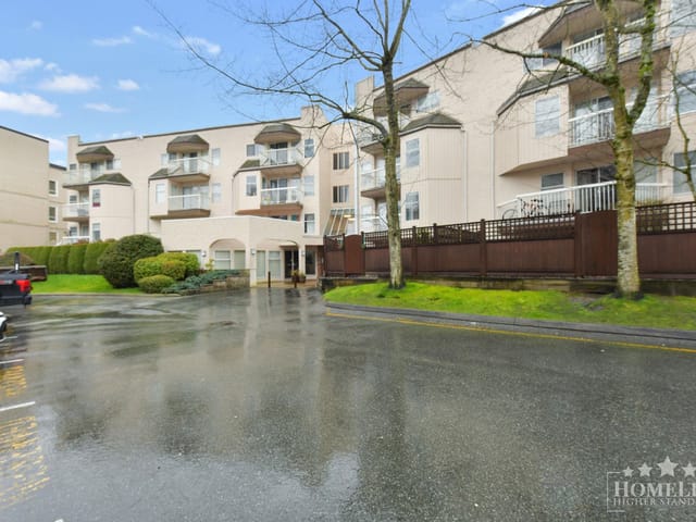 Apartment for rent in Surrey, South Surrey White Rock, 107 1860 Southmere East Crescent, 263113820 | Realtylink.org