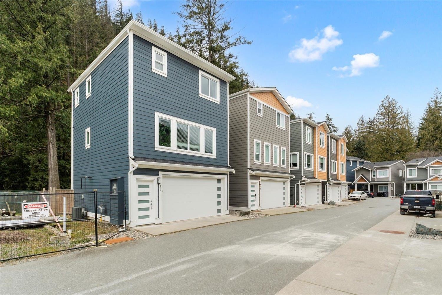 House for sale in Harrison Hot Springs, Harrison Lake, 17 750 Hot Springs Road, 263113868 | Realtylink.org