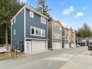 House for sale in Harrison Hot Springs, Harrison Lake, 17 750 Hot Springs Road, 263113868 | Realtylink.org