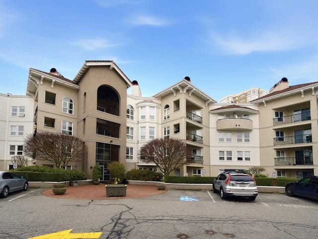 Apartment for sale in Abbotsford, Abbotsford, 408 3172 Gladwin Road, 263113894 | Realtylink.org