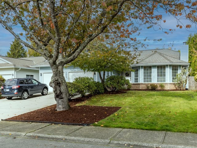 House for sale in Surrey, South Surrey White Rock, 14129 16a Avenue, 263113948 | Realtylink.org