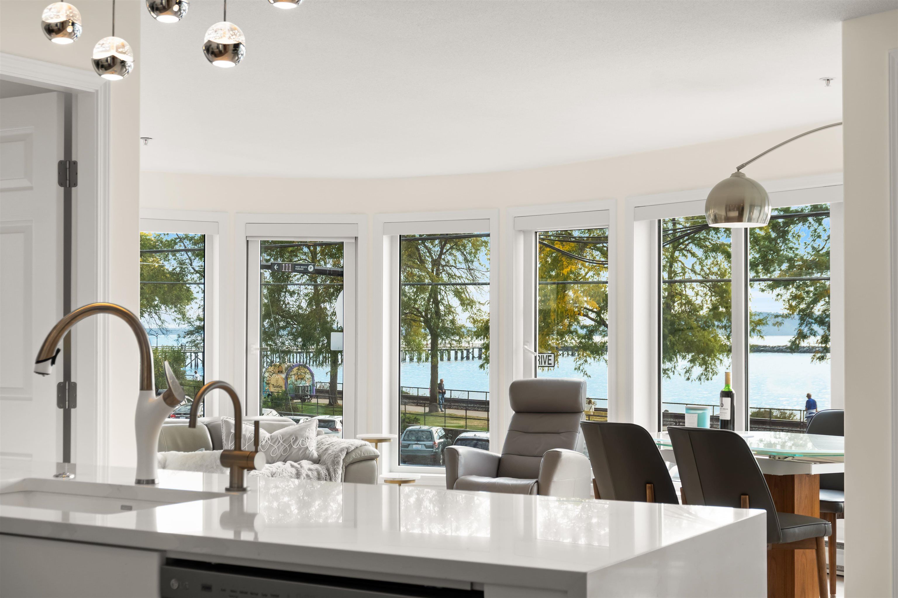 Apartment for sale in White Rock, South Surrey White Rock, 206 1119 Vidal Street, 263114117 | Realtylink.org