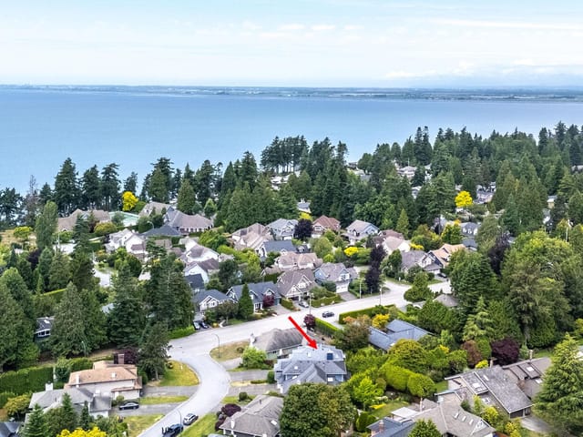 House for sale in Surrey, South Surrey White Rock, 12411 Ocean Breeze Place, 263114194 | Realtylink.org