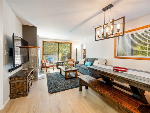 Apartment for sale in Whistler, Whistler, 204 4821 Spearhead Drive, 263114313 | Realtylink.org