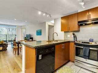 Apartment for sale in Vancouver, Vancouver West, 413 2520 Manitoba Street, 263114382 | Realtylink.org