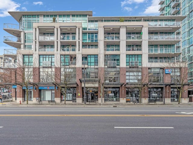 Apartment for sale in North Vancouver, North Vancouver, 409 100 E Esplanade Street, 263114410 | Realtylink.org