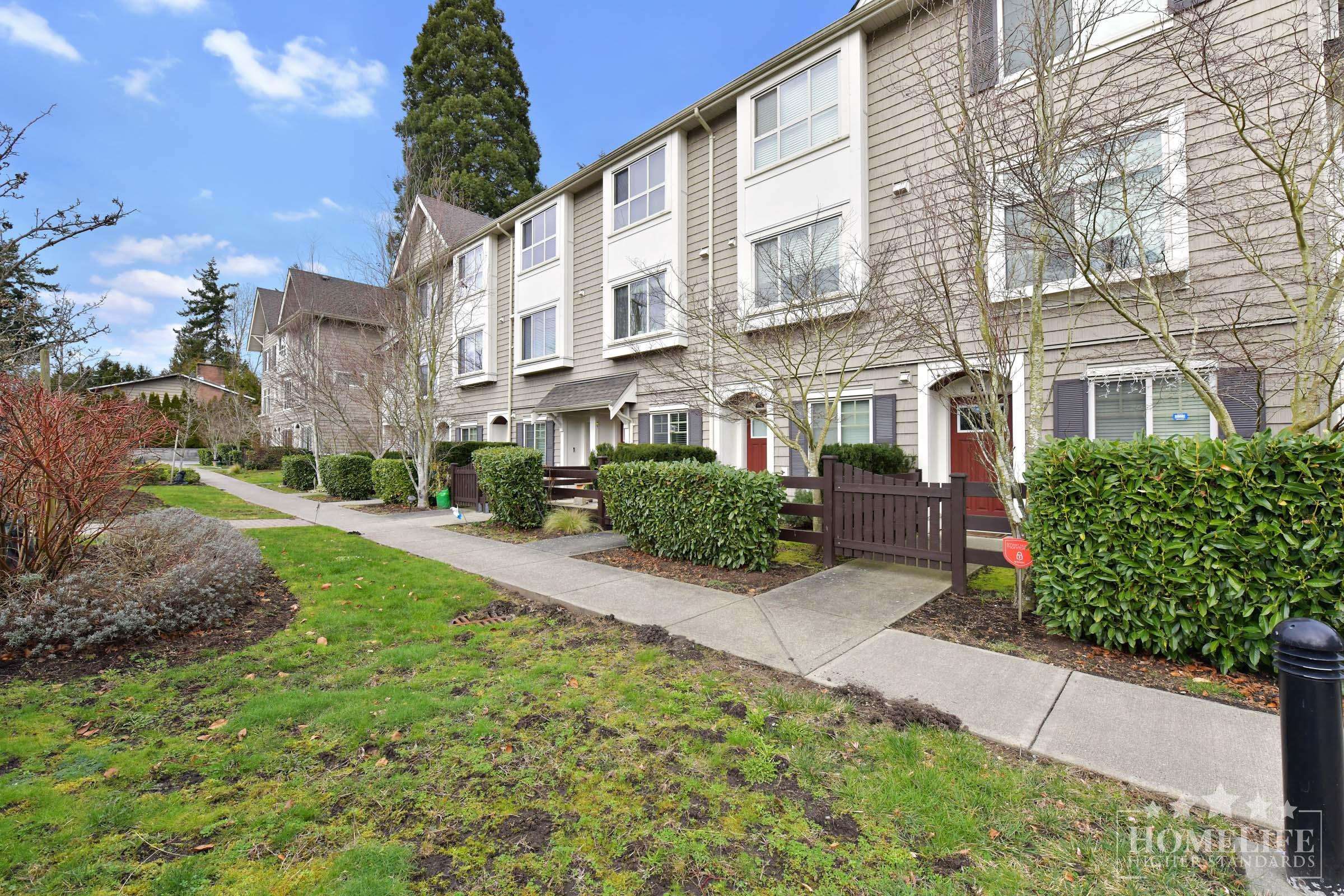 Townhouse for rent in Surrey, South Surrey White Rock, 14 1708 King George Boulevard, 263114459 | Realtylink.org