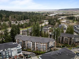 Apartment for sale in Surrey, South Surrey White Rock, 511 3535 146a Street, 263114476 | Realtylink.org