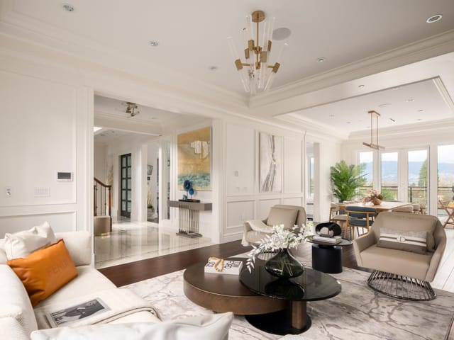 House for sale in Vancouver, Vancouver West, 3955 W Broadway, 263114484 | Realtylink.org