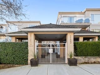 Apartment for sale in White Rock, South Surrey White Rock, 303 1153 Vidal Street, 263114588 | Realtylink.org