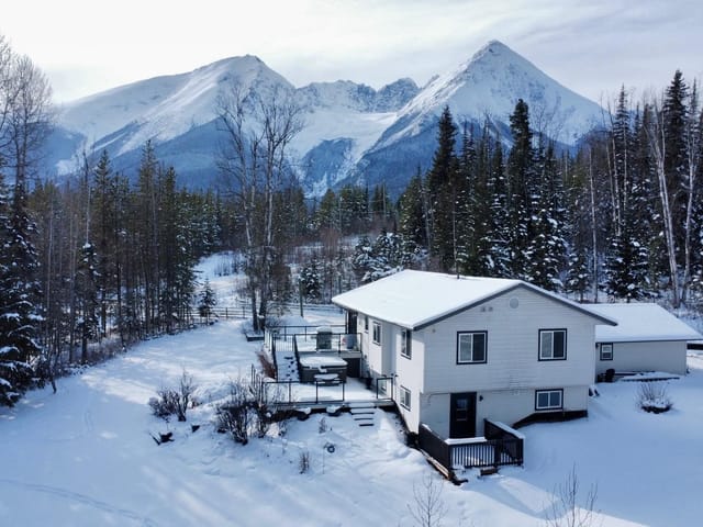 House for sale in Smithers, Smithers And Area, 9670 Horlings Road, 263114592 | Realtylink.org